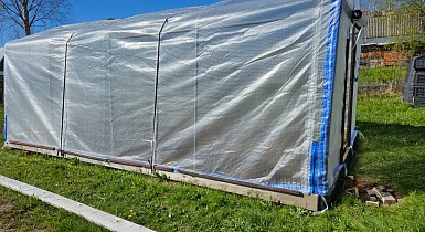 Тент-чехол из армированной пленки для теплицы ShelterLogic 3x6,1x2.4 Тент-чехол из армированной пленки для теплицы ShelterLogic 3x6,1x2.4