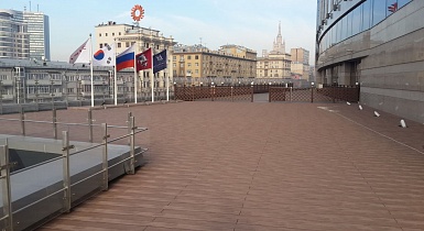 Эксплуатируемая кровля с регулируемыми опорами под террасной доской Эксплуатируемая кровля с регулируемыми опорами под террасной доской